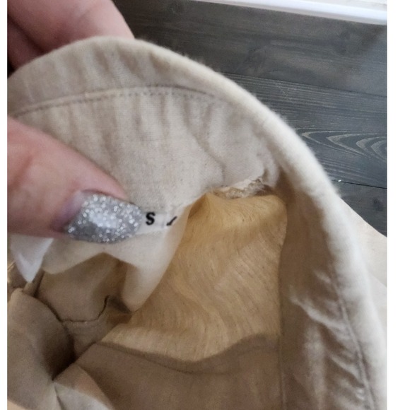 C + R‎ Comfort & Relax Womans Beige Linen Blouse Long Sleeve Size Small - Picture 3 of 5